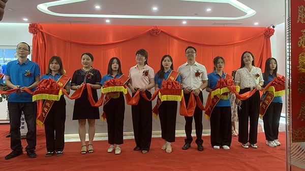 Yangi uyga ko'chishimizni nishonlaymiz! Kompaniyaning uy qurilishi ochilish m...